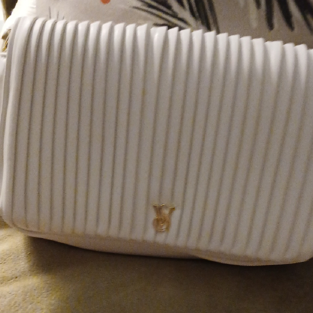 Elegant White Pleated Women's Bag